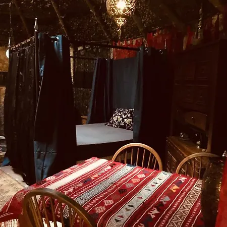 Romantic Off Grid Nature Yurt *