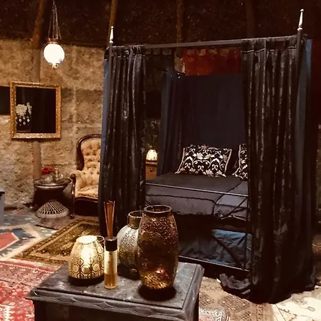 Romantic Off Grid Nature Yurt *